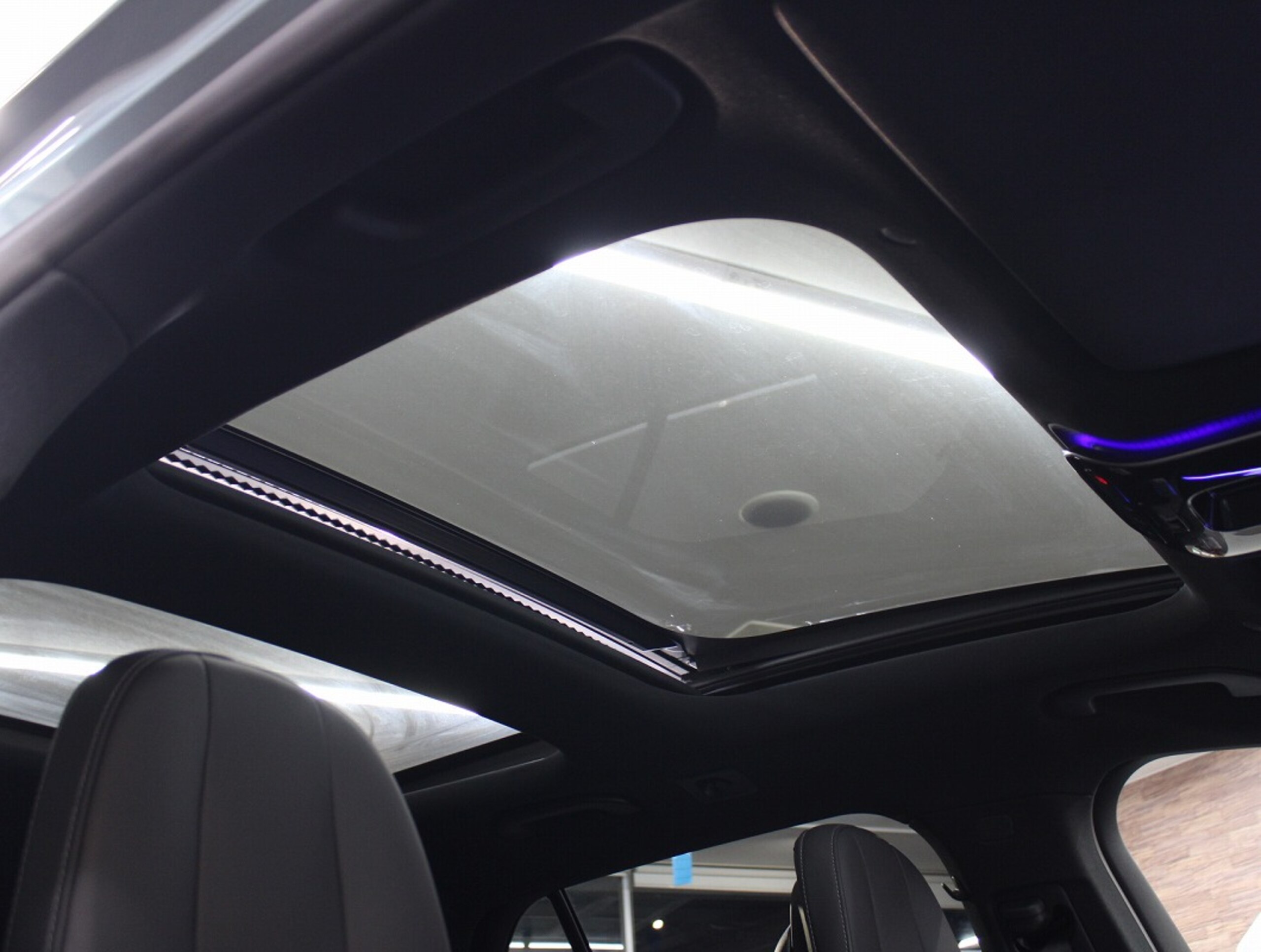 Mercedes-Benz E-Class Wagon E200 Avantgarde AMG Line Package (ISG Model) MP202501 Leather Exclusive & Advanced Package Panoramic Roof Black Leather All-Seat Heated Digital Interior Package Super Screen Genuine Navigation Surround Camera HUD Radar Safety Package 19AW Non-Smoking One Owner (Verde Silver) — photo 7