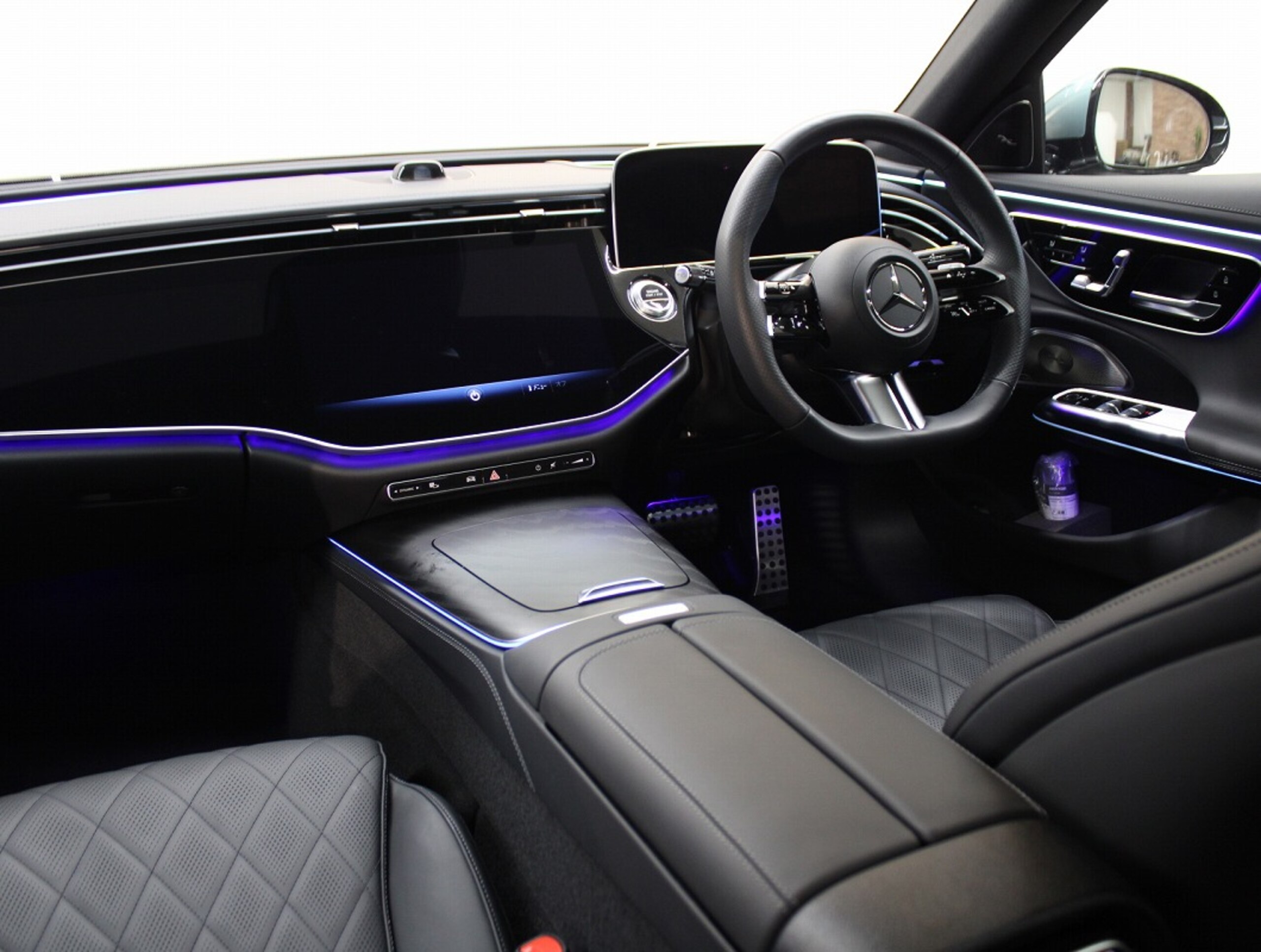 Mercedes-Benz E-Class Wagon E200 Avantgarde AMG Line Package (ISG Model) MP202501 Leather Exclusive & Advanced Package Panoramic Roof Black Leather All-Seat Heated Digital Interior Package Super Screen Genuine Navigation Surround Camera HUD Radar Safety Package 19AW Non-Smoking One Owner (Verde Silver) — photo 8