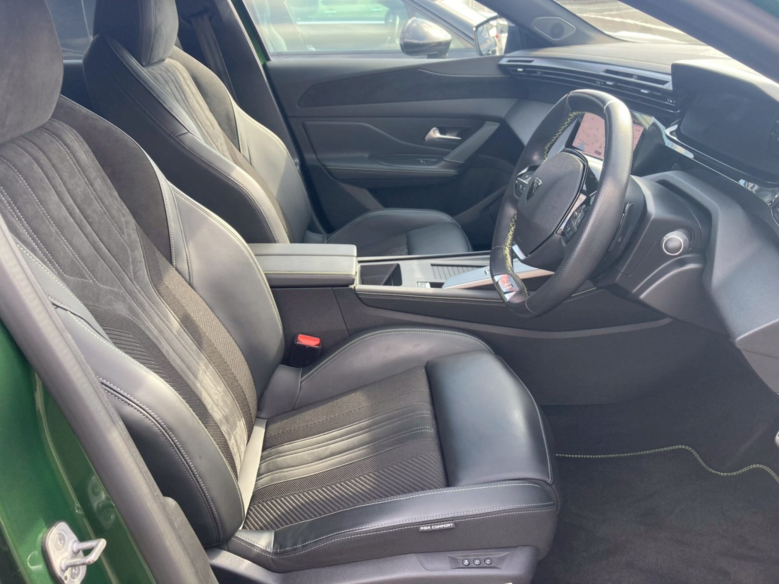 Peugeot 308GT BlueHDi Diesel Turbo — photo 9