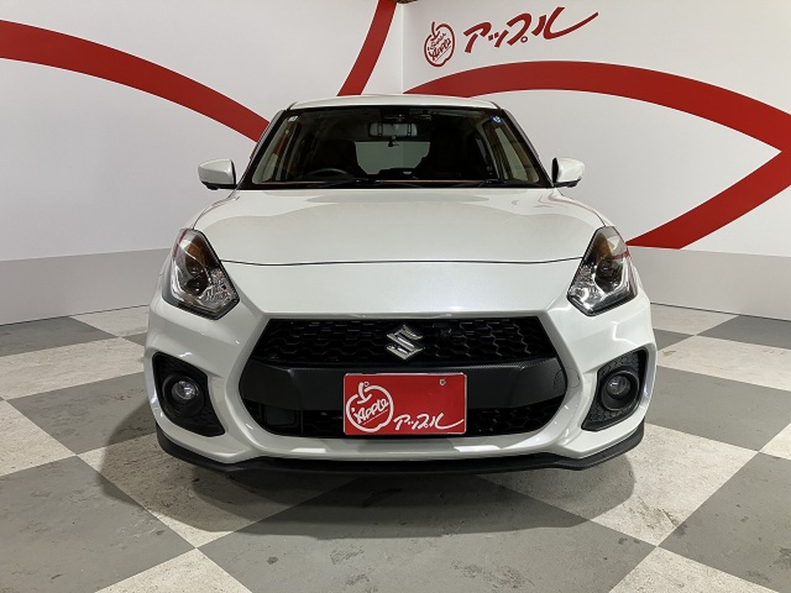 2023 Suzuki Swift — photo 2