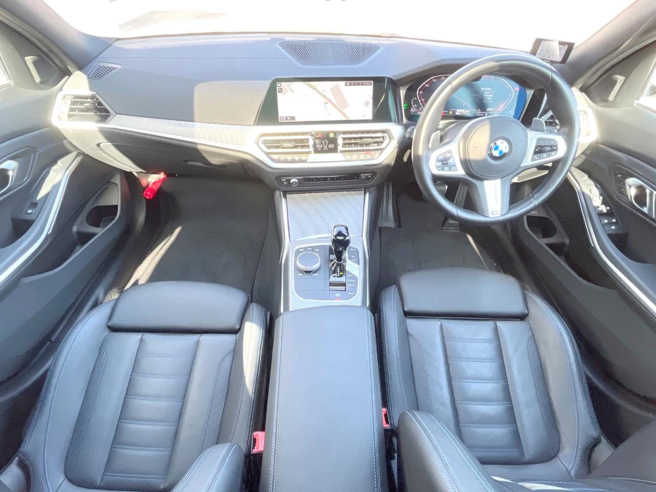 2022 Bmw 3 Series — photo 2