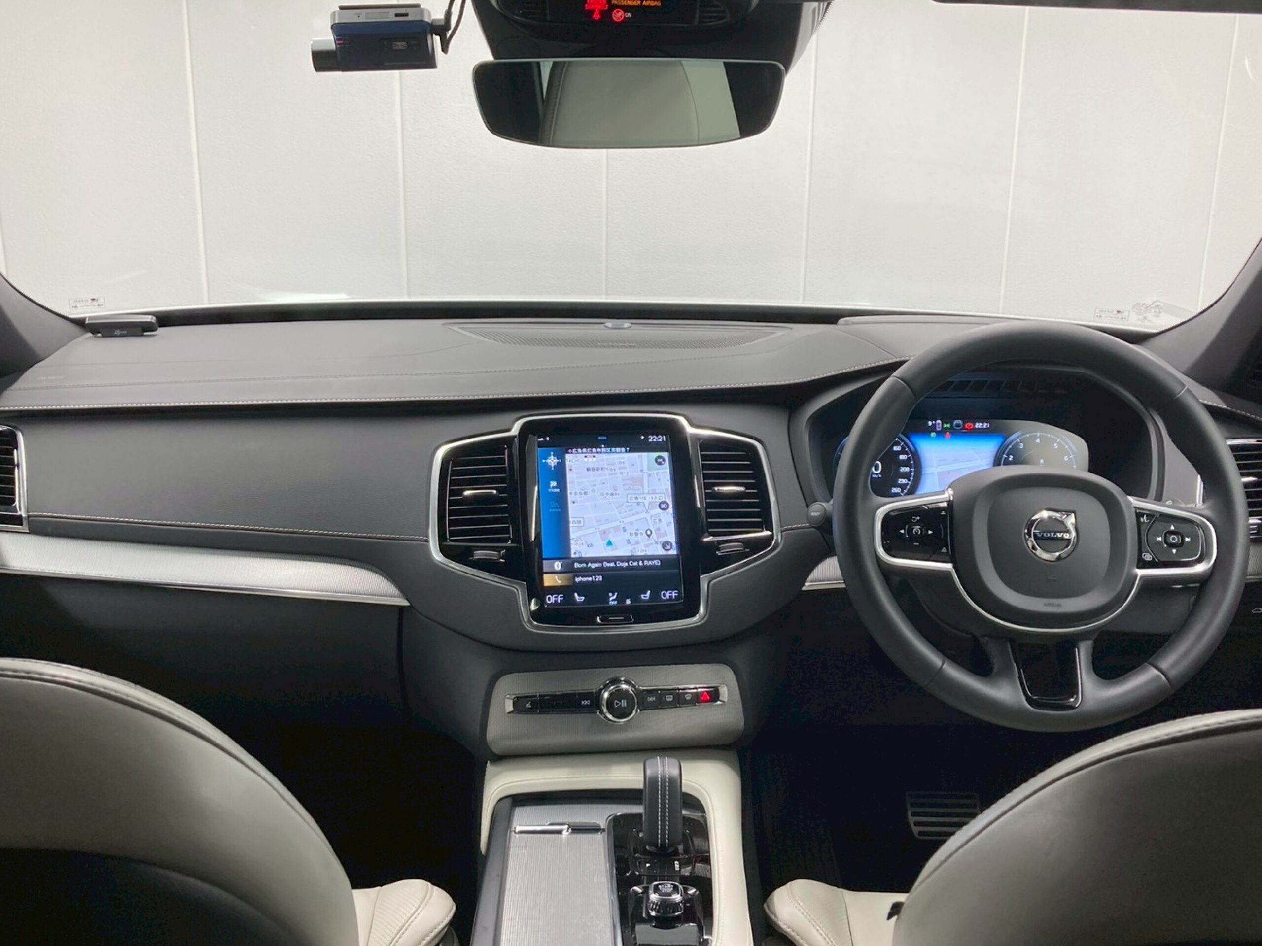 2022 Volvo Xc90 — photo 2