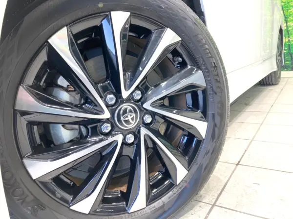 Toyota Noah 1.8 Hybrid S-Z Non-Smoking Car Genuine 10.5-inch Navi Comfort Convenience Package Both Side Power Sliding Doors Collision Damage Mitigation System Seat Heater Backup Camera Half Leather Seat Dashcam ETC Corner Sensors LED Headlights (White Pearl Crystal Shine) — photo 8