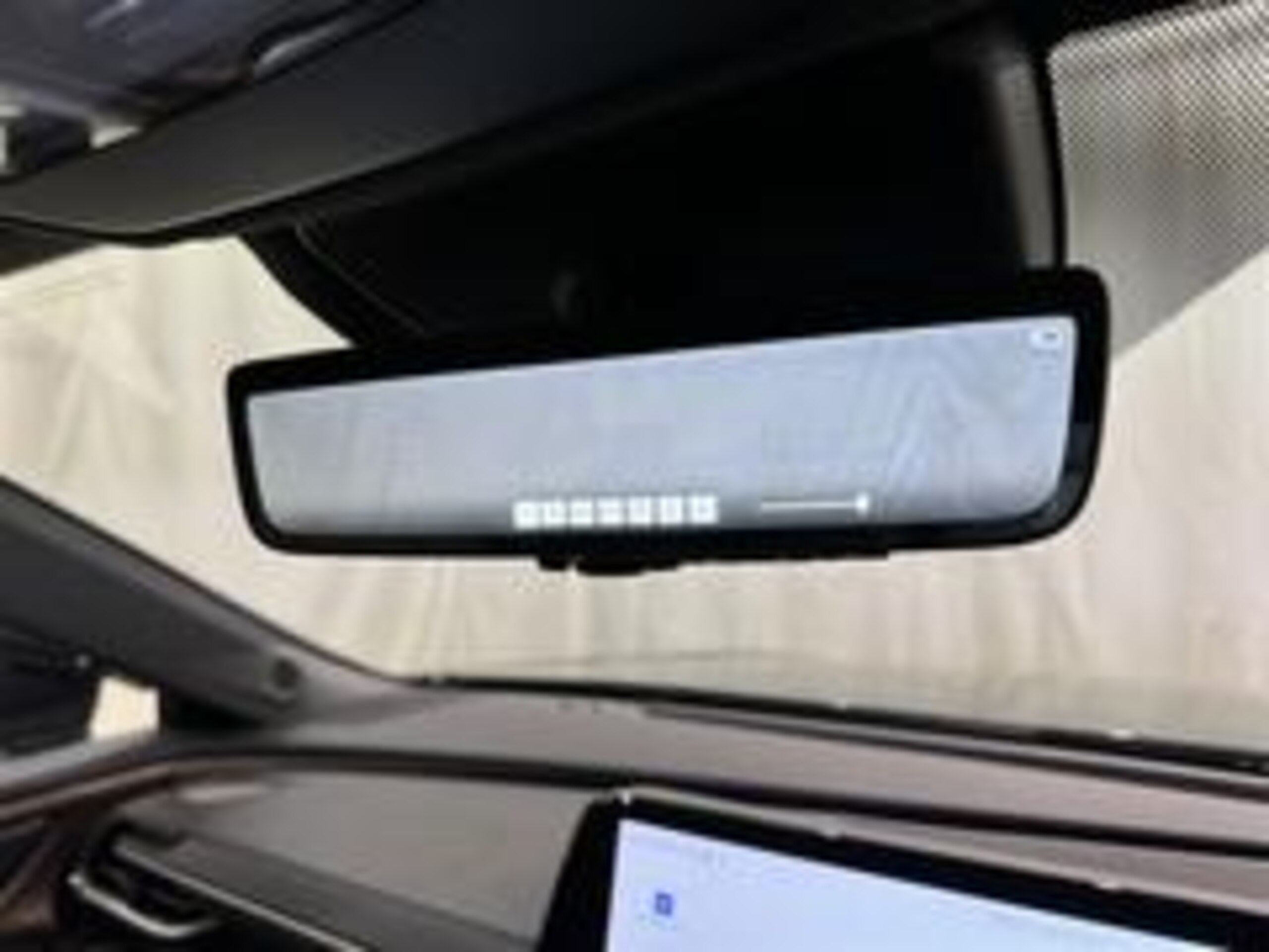 Toyota Crown 2.5 Z Hybrid — photo 9