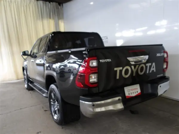 2021 Toyota Hilux — photo 3