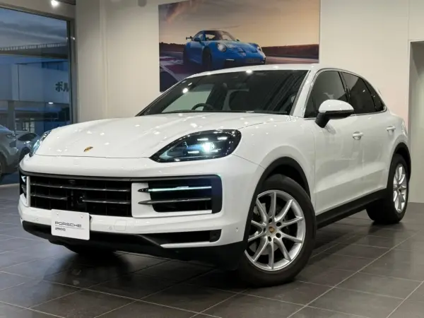 2025 Porsche Cayenne — photo 2