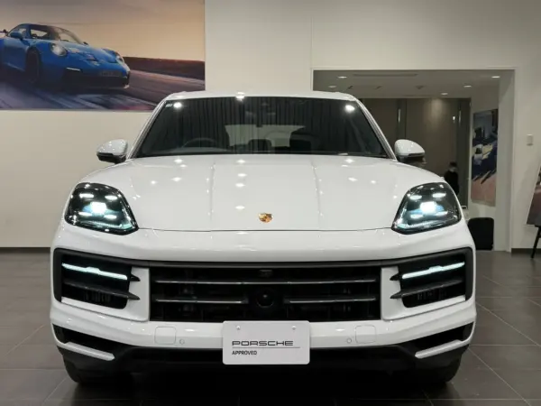 2025 Porsche Cayenne — photo 3
