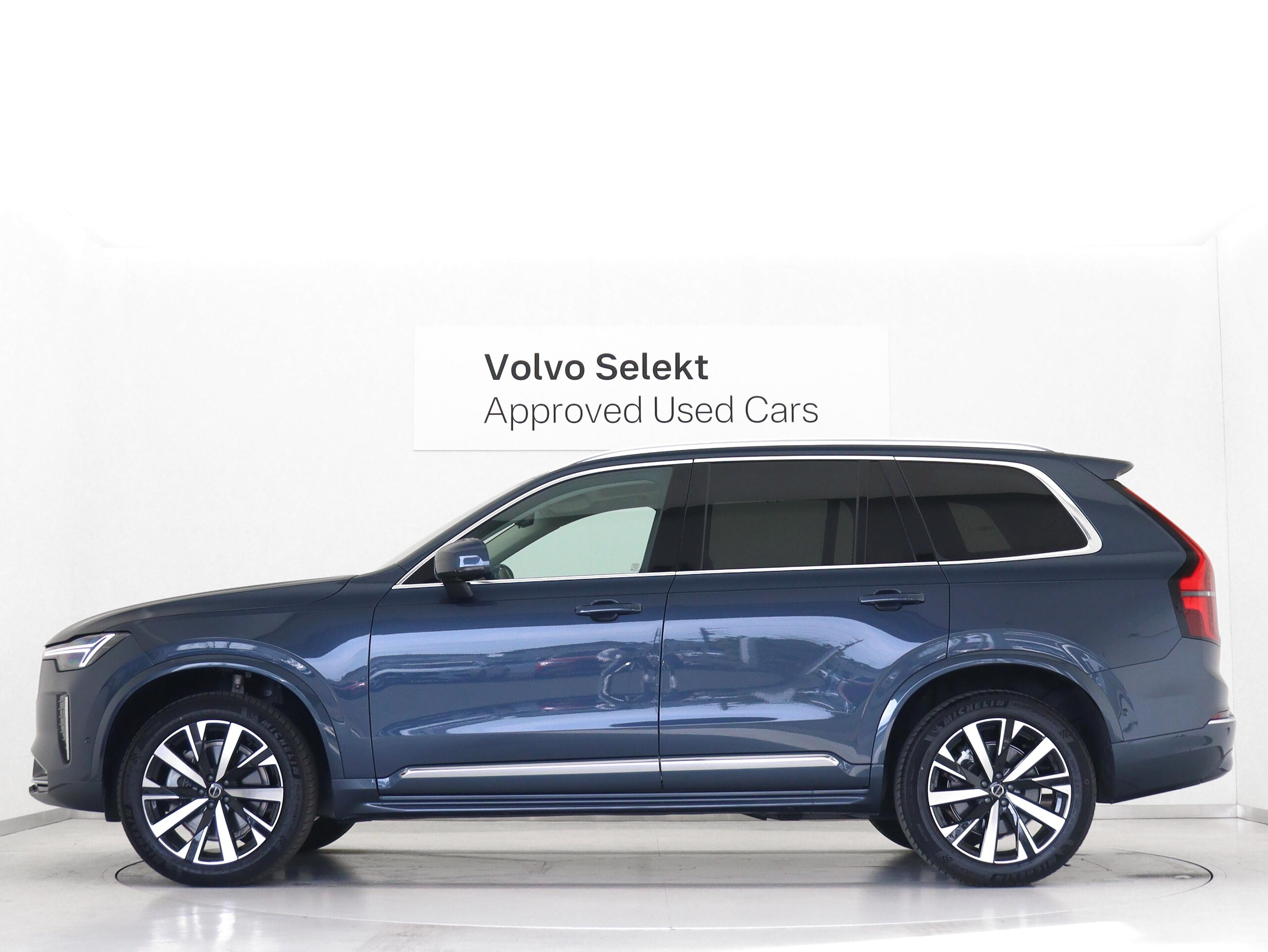 Volvo XC90 Ultimate B5 AWD 4WD Sunroof 7-Seater Google Built-in Dashcam 48V White Leather Denim Blue Metallic Harman/Kardon Front & Rear 2nd Row Seat Heaters Steering Heater Relaxation Function Ventilation Function 20-inch AW — photo 7