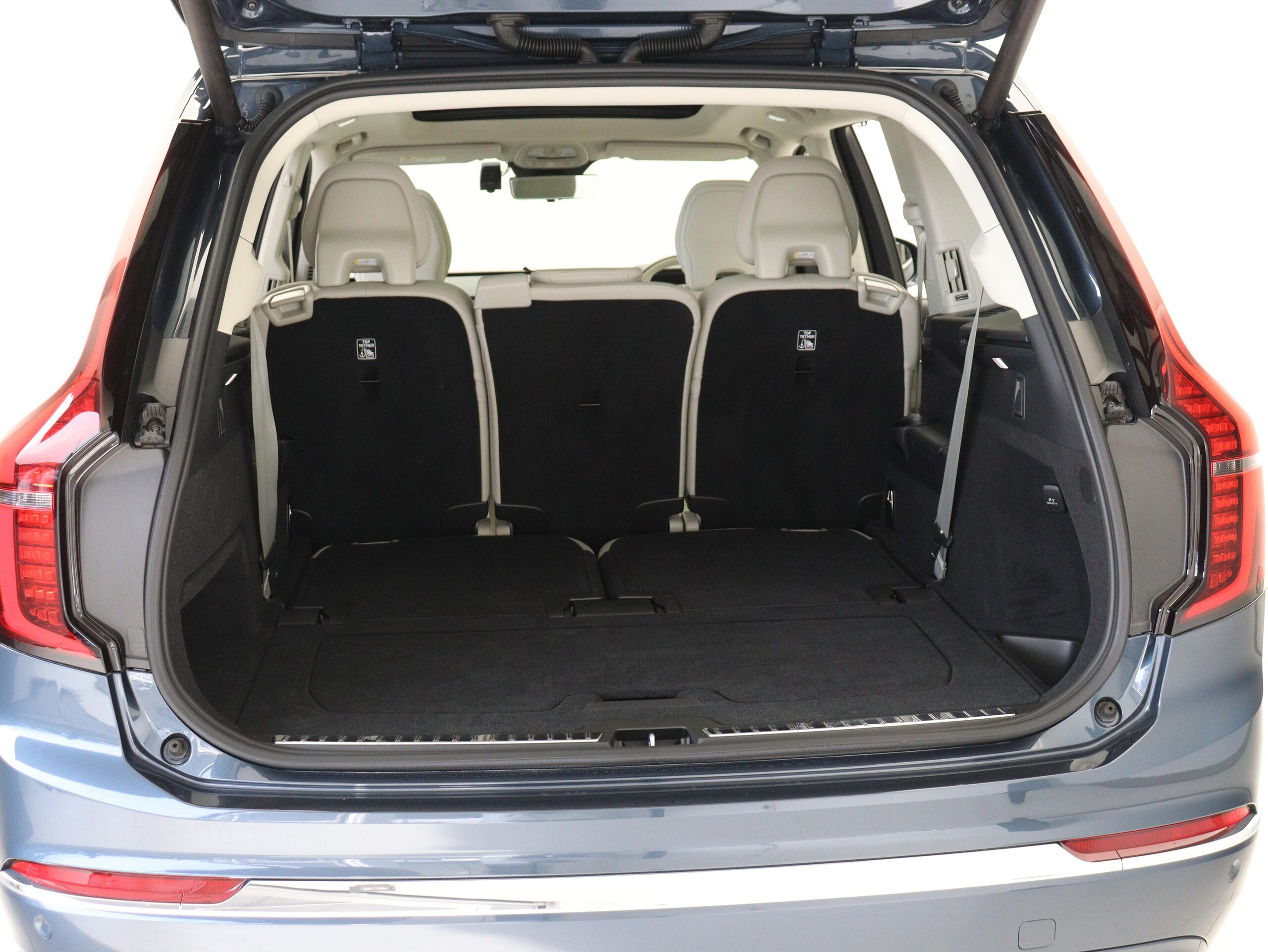 Volvo XC90 Ultimate B5 AWD 4WD Sunroof 7-Seater Google Built-in Dashcam 48V White Leather Denim Blue Metallic Harman/Kardon Front & Rear 2nd Row Seat Heaters Steering Heater Relaxation Function Ventilation Function 20-inch AW — photo 9