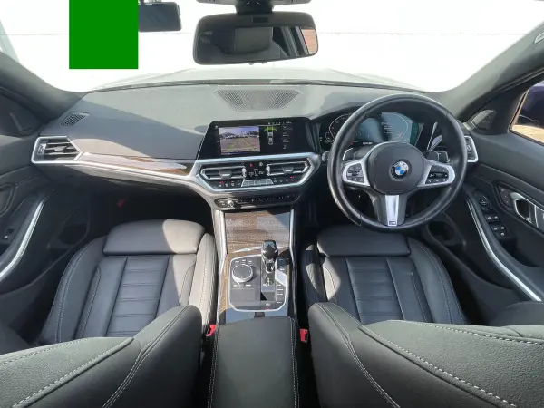 2022 Bmw 3 Series — photo 2