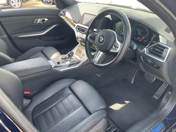 BMW 3 Series 320d xDrive M Sport Diesel Turbo 4WD Certified Used Car Tanzanite Blue 1 Owner Highline Package Comfort Package Hands-Free Assist Apple CarPlay Seat Heater HiFi Speakers Backup Camera Front/Rear Sonar Wireless Charging ETC2.0 (Tanzanite Blue Metallic) — photo 9