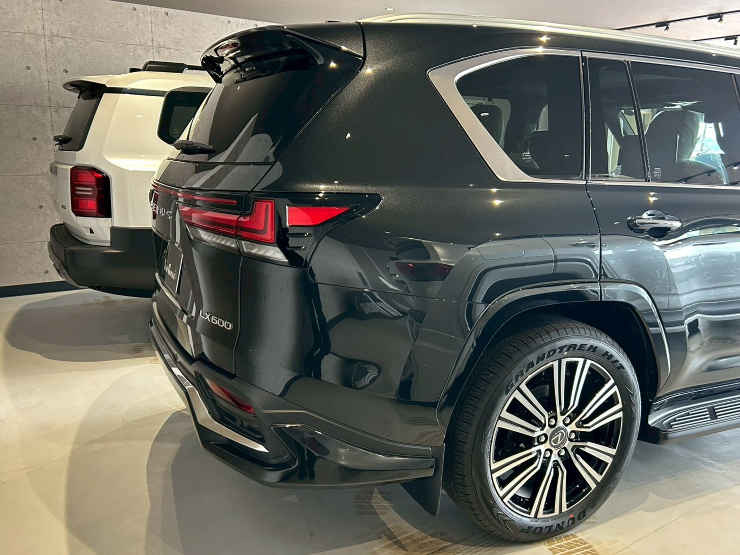 2026 Lexus Lx — photo 2
