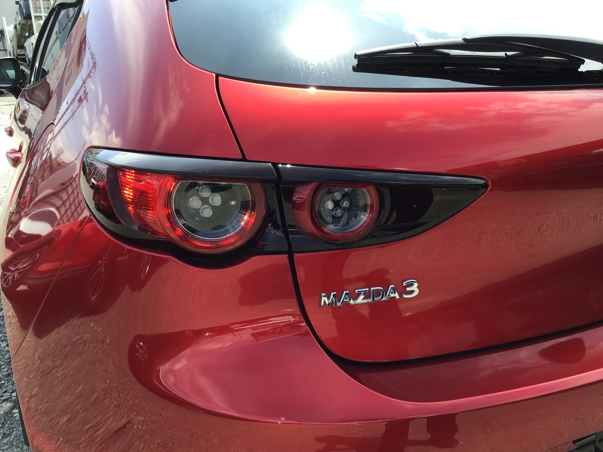 2021 Mazda 3 Fastback — photo 3