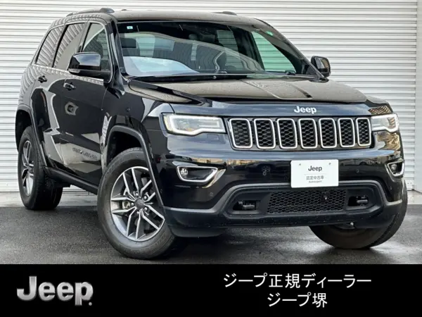 Jeep Grand Cherokee Laredo 4WD P-Seat B Camera ETC Navi Apple CarPlay Bluetooth Front Camera Anti-Theft Device Paddle Shift Lever Cruise Control Blind Spot Monitor Auto Light Obstacle Sensor Collision Damage Mitigation Brake Certified Used Car Warranty (Diamond Black Crystal Pearl C) — thumbnail 1