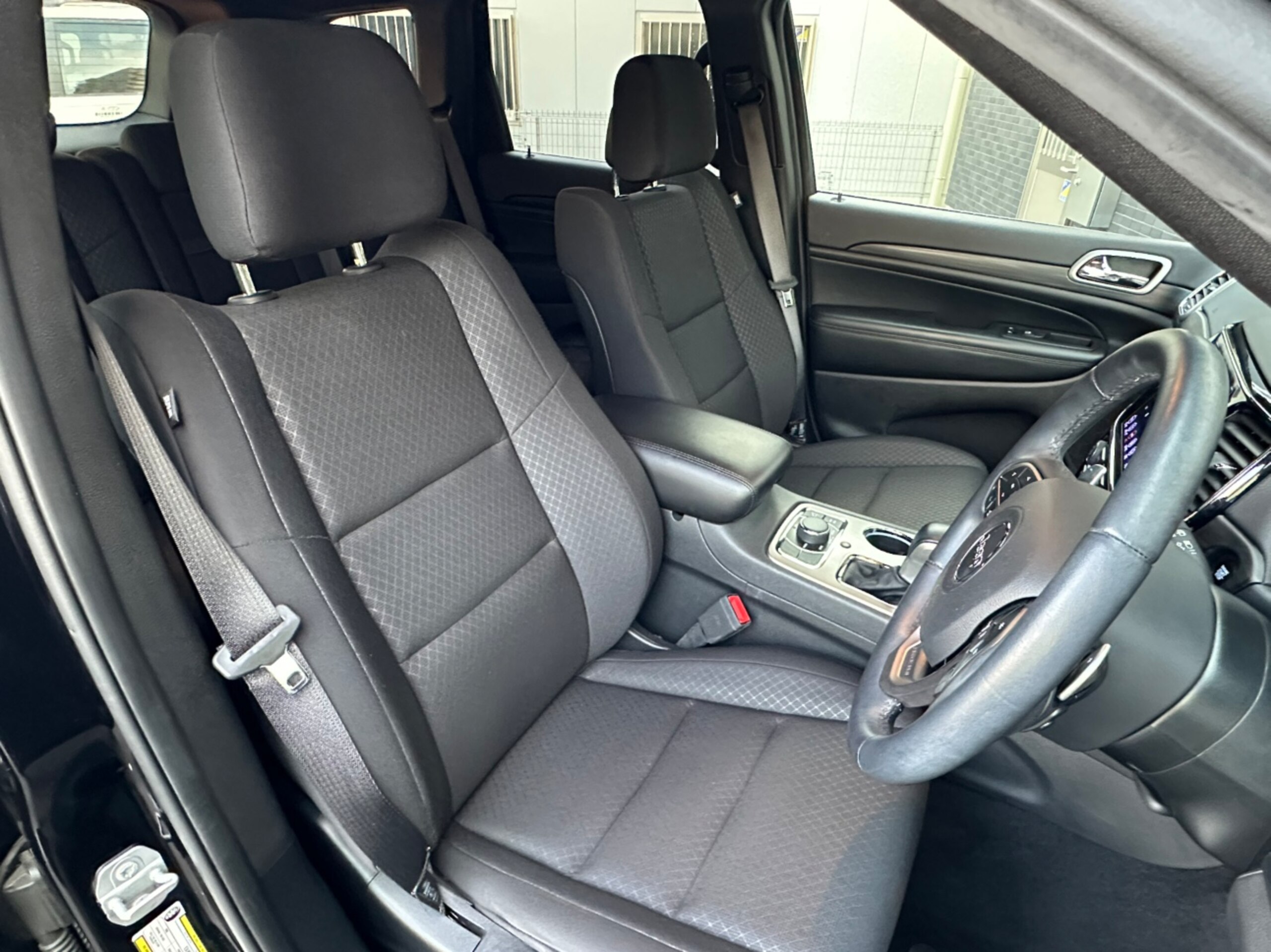 Jeep Grand Cherokee Laredo 4WD — photo 7