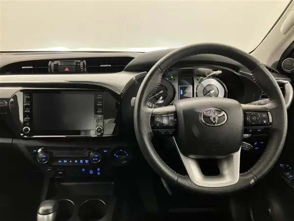 Toyota Hilux 2.4 Z Diesel Turbo 4WD (Pearl Mica) — photo 7