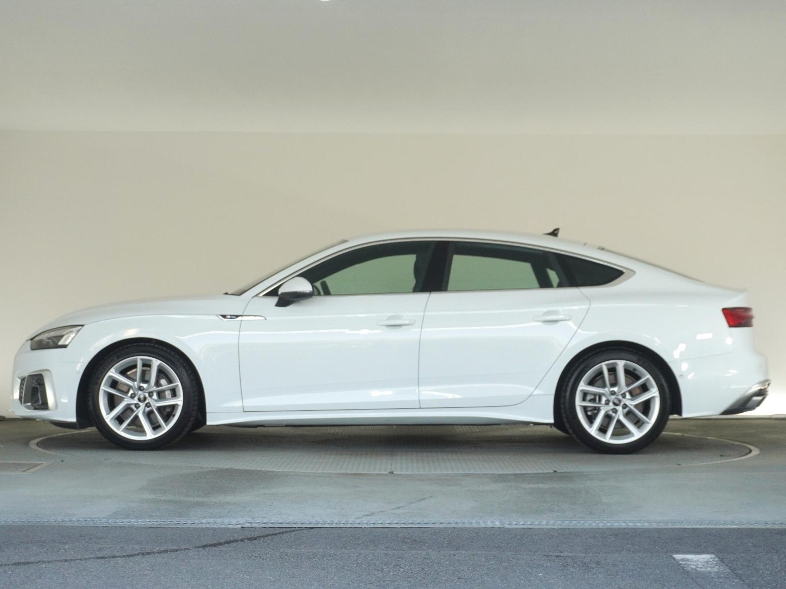 2021 Audi A5 Sportback — photo 3