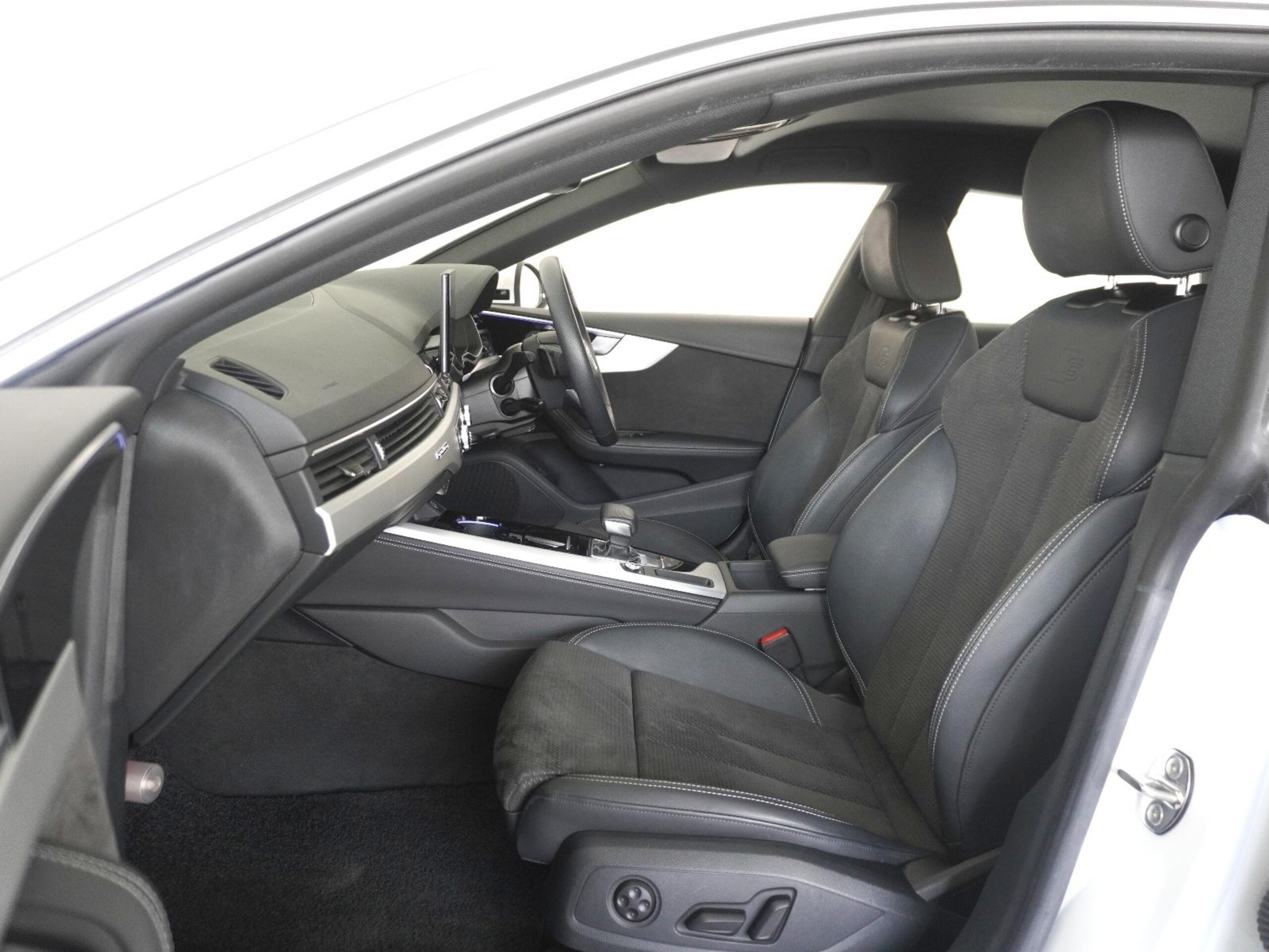 Audi A5 Sportback 45 TFSI quattro S line 4WD — photo 8