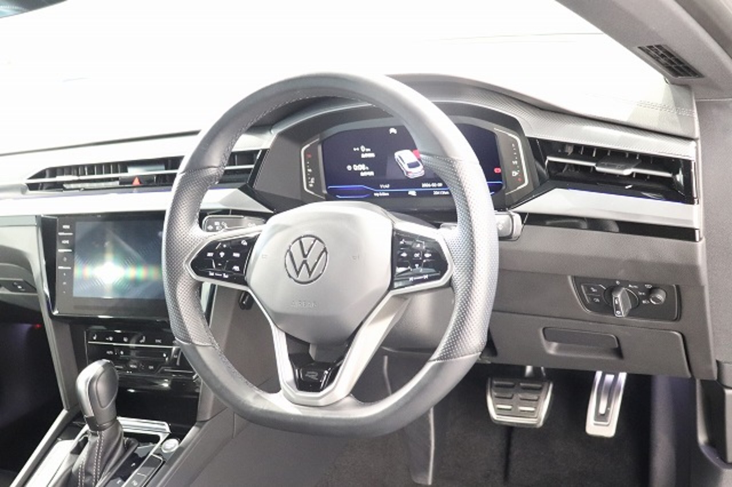 Volkswagen Arteon TSI 4Motion R-Line Advance 4WD — photo 8