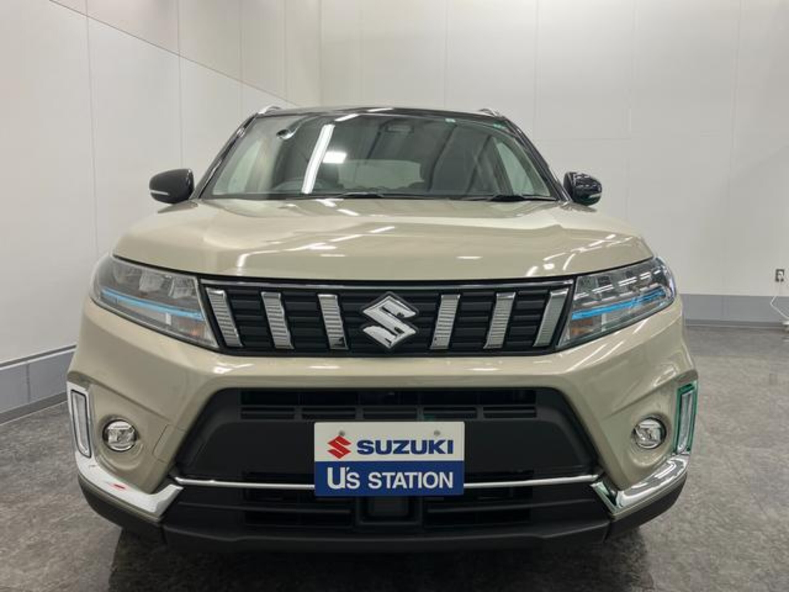 2023 Suzuki Escudo — photo 2