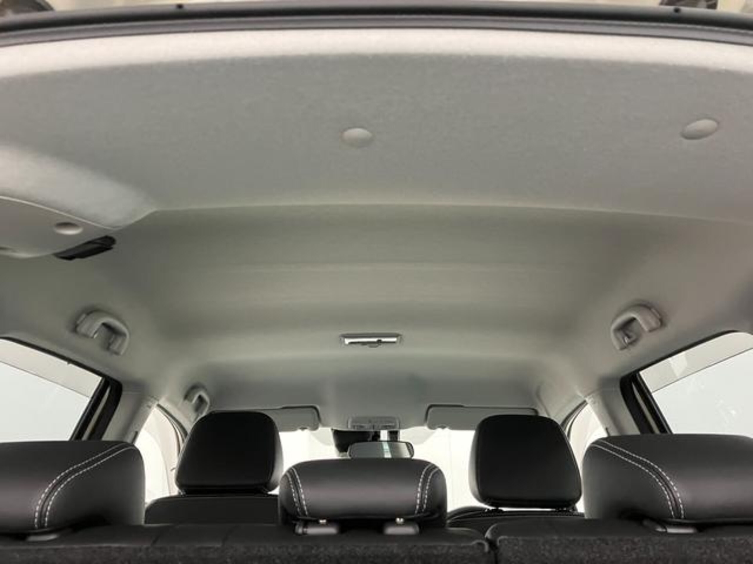 Suzuki Escudo 1.5 4WD — photo 9