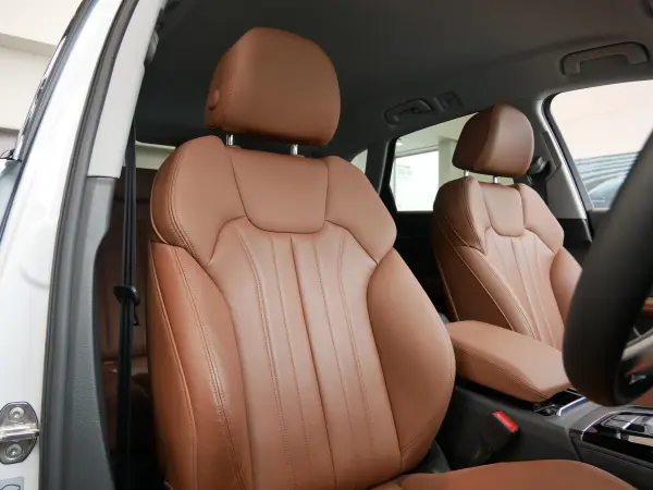 Audi Q5 High Style Diesel Turbo 4WD Certified Used Car Limited High Style Plus Package Luxury Package Black Styling Matrix OLED Rear Combination Lights/Dynamic Turn Indicators (Glacier White Metallic) — photo 8