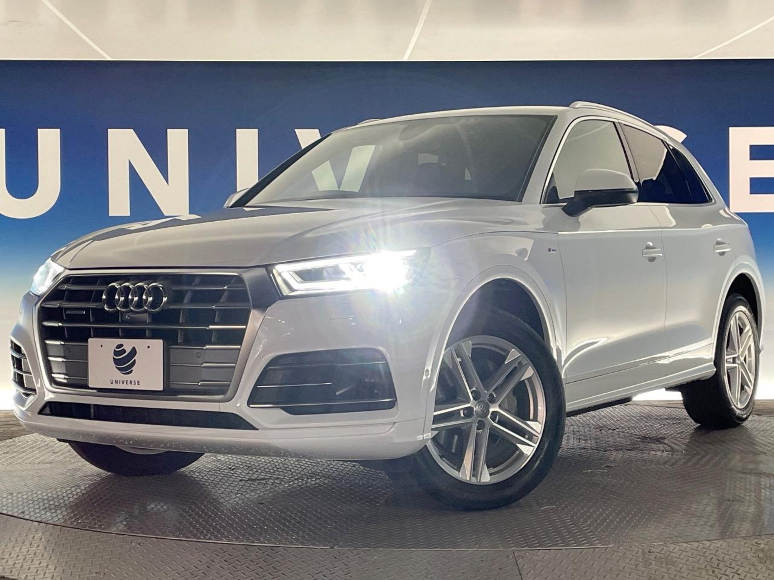 Audi Q5 40 TDI Quattro Sport S Line Package — photo 8