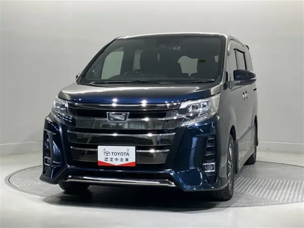 2019 Toyota Noah — photo 2