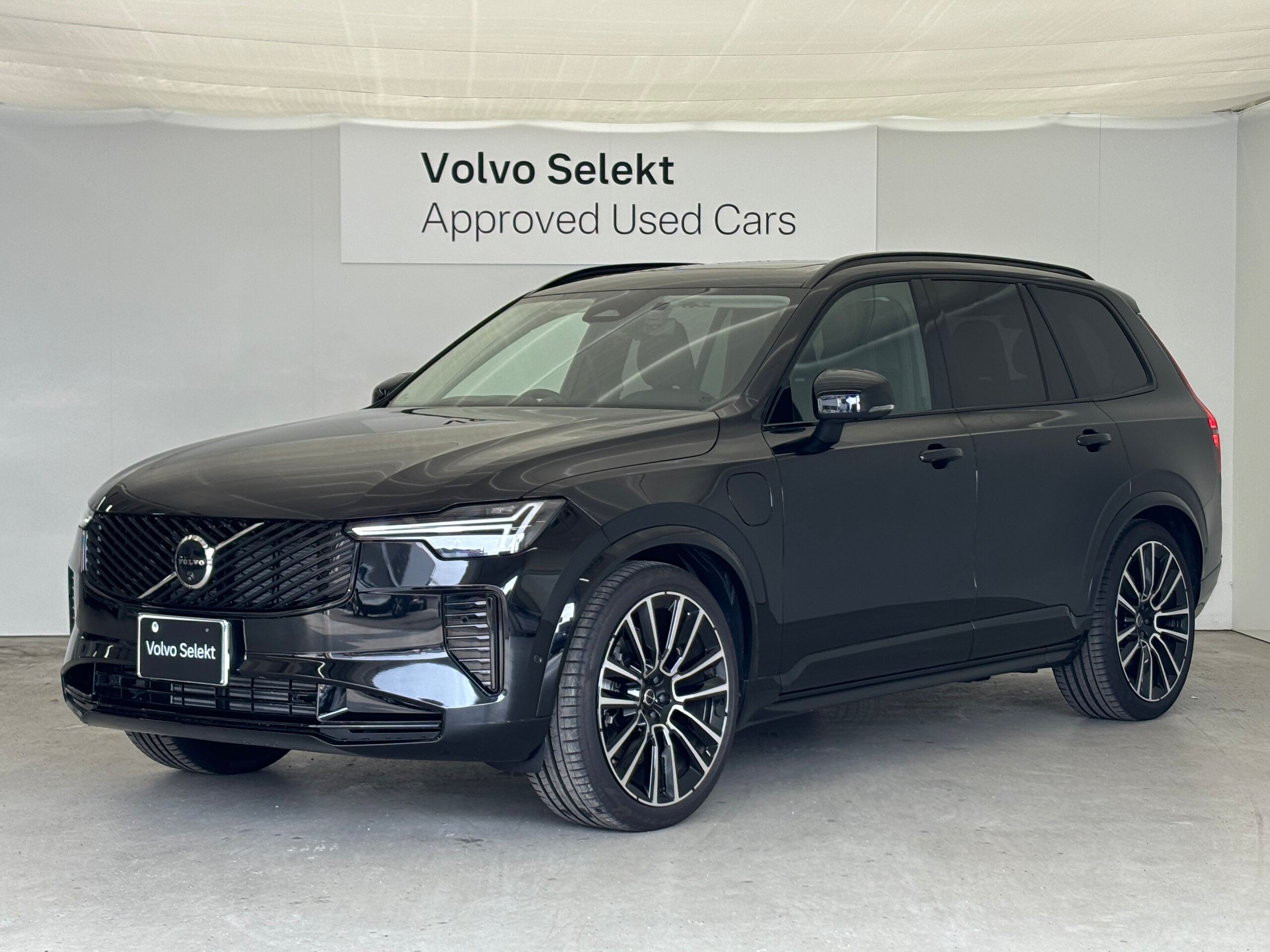 Volvo XC90 Ultimate T8 AWD Plug-in Hybrid 4WD Certified Used Car One Owner Late Design Genuine Dashcam EV Driving Function B&W Audio Air Suspension Orrefors Shift Knob Google Navigation 360 Camera Seat Heater Steering Heater Power Rear Gate ETC2.0 (Onyx Black Metallic)