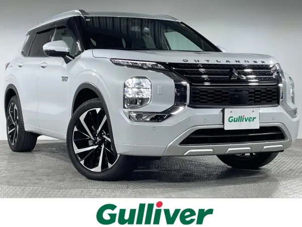 Mitsubishi Outlander PHEV 2.4 P 4WD 7-Seater 9-Type BOSE Navigation Around View Monitor Full-Seg TV HDMI Apple CarPlay e-Assist My Pilot Hands-Free Power Back Door Semi-Aniline Leather Seat Silver Roof R (White Diamond)