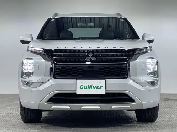 Mitsubishi Outlander PHEV 2.4 P 4WD 7-Seater 9-Type BOSE Navigation Around View Monitor Full-Seg TV HDMI Apple CarPlay e-Assist My Pilot Hands-Free Power Back Door Semi-Aniline Leather Seat Silver Roof R (White Diamond) — photo 9