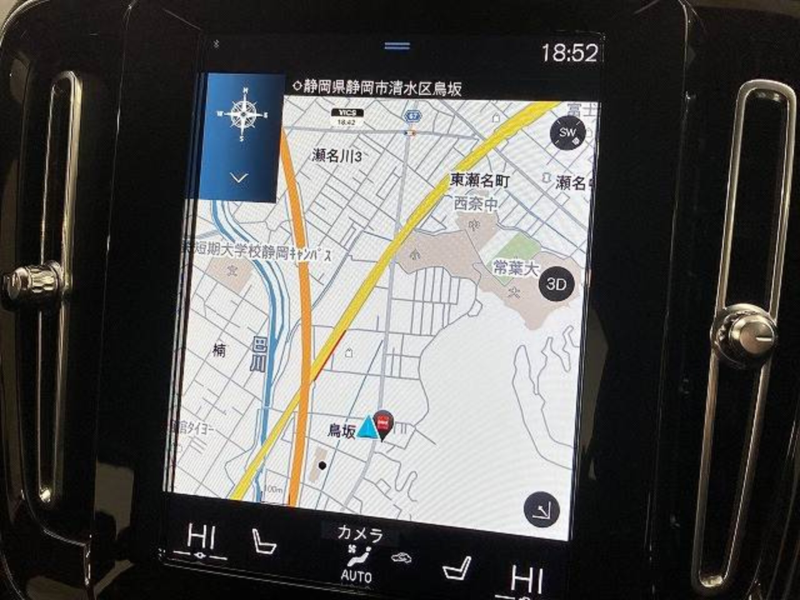 2022 Volvo Xc40 — photo 2