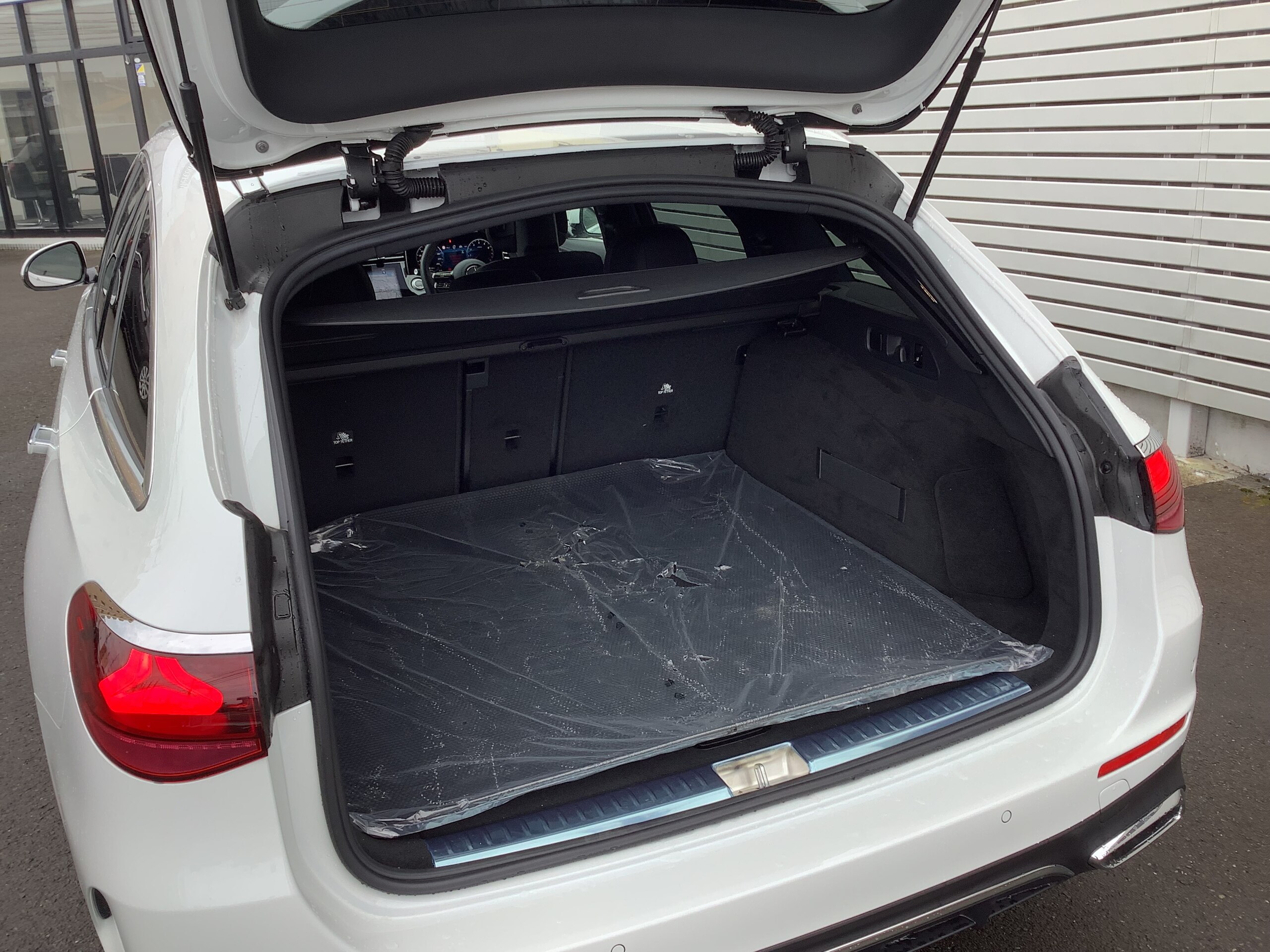 Mercedes-Benz E-Class Wagon E200 Avantgarde AMG Line Package (ISG Model) MP202401 — photo 7