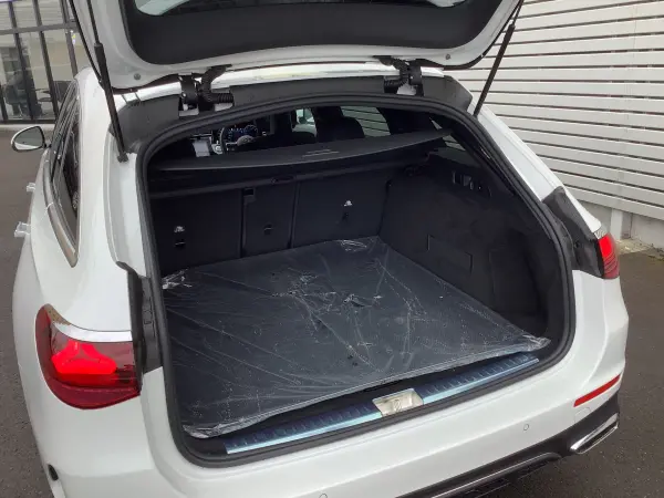 Mercedes-Benz E-Class Wagon E200 Avantgarde AMG Line Package (ISG equipped model) MP202401 (Opalith White) — photo 7