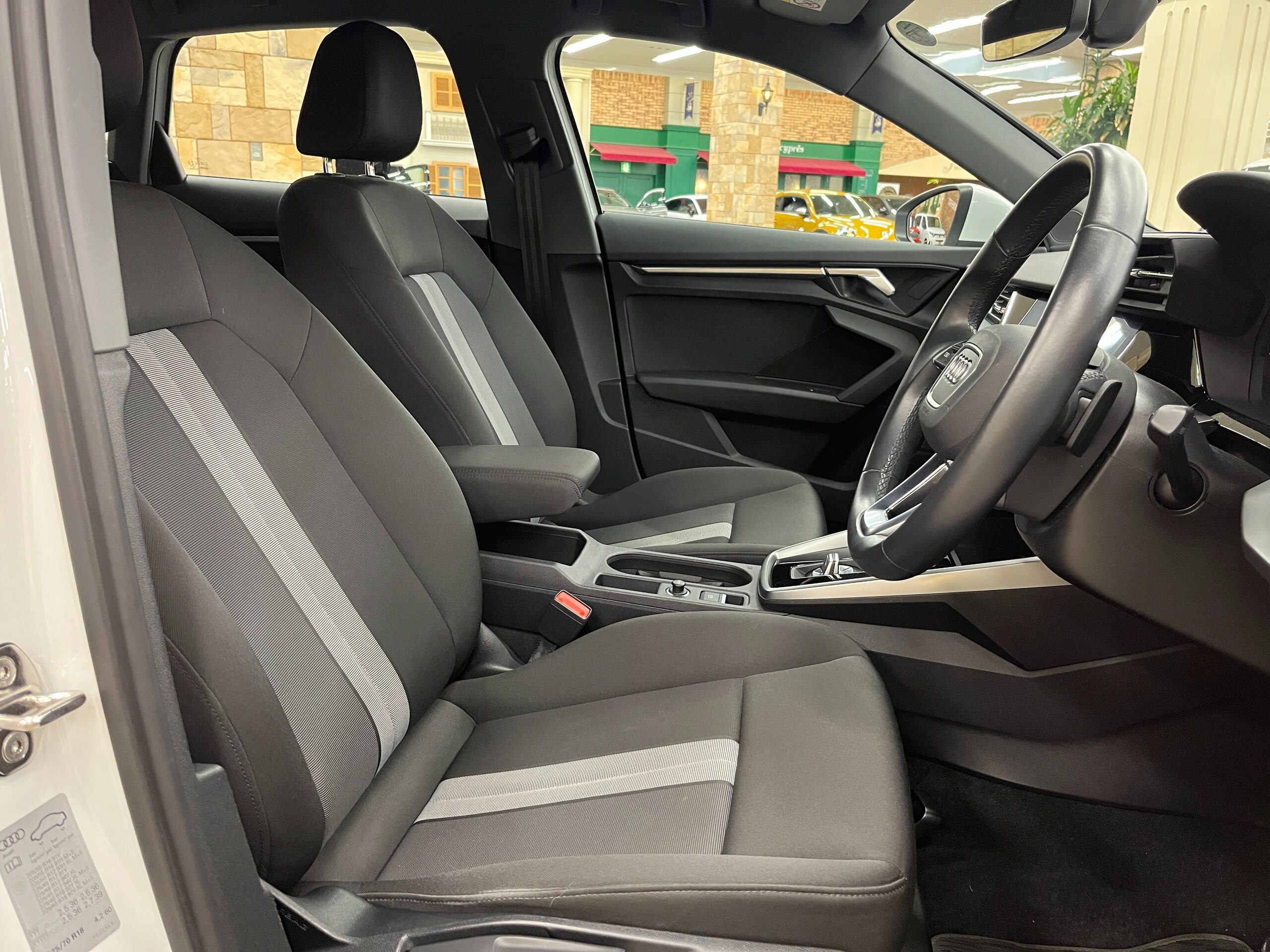 Audi A3 Sportback 30 TFSI Advanced — photo 7