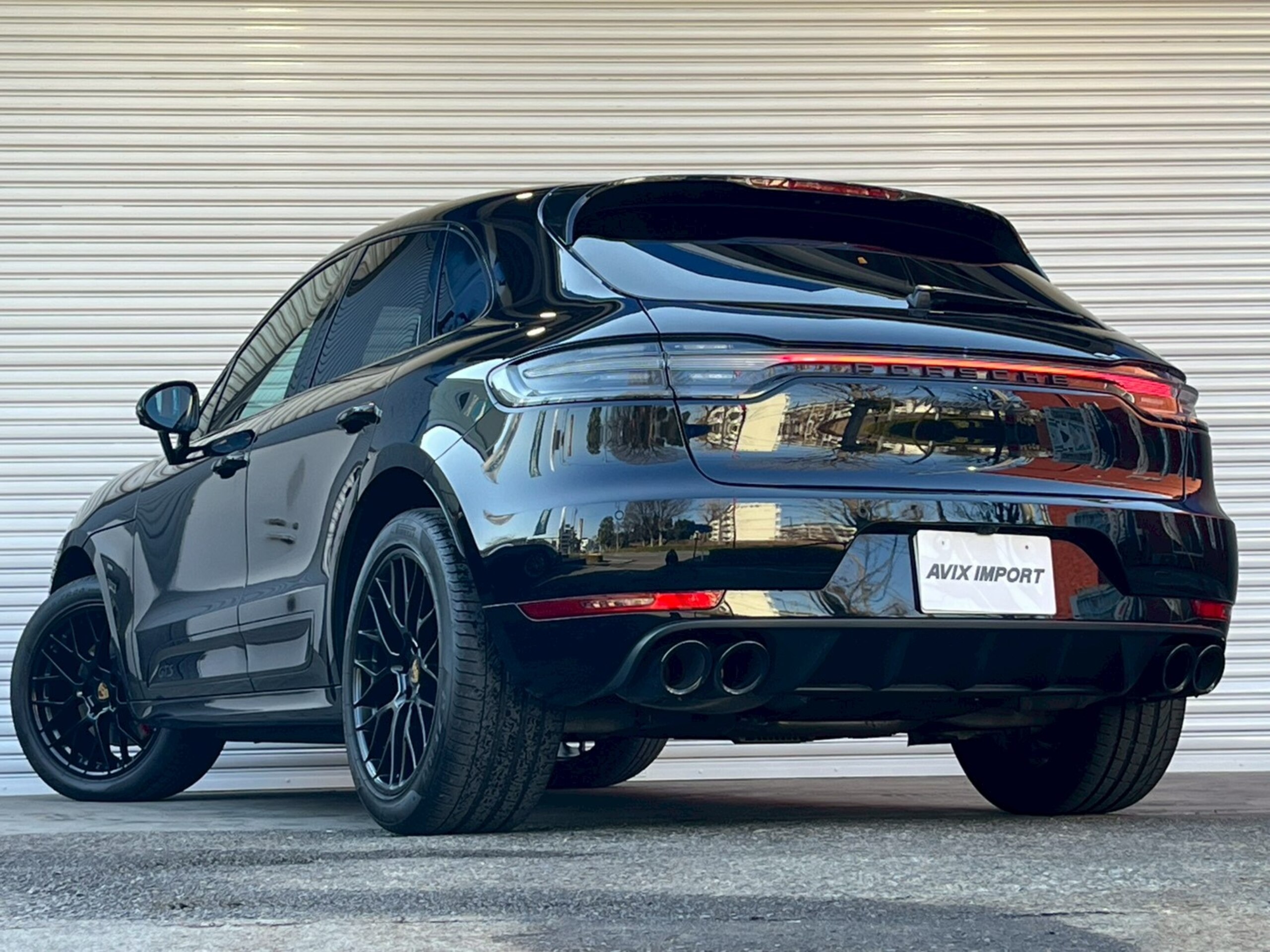 2020 Porsche Macan — photo 2
