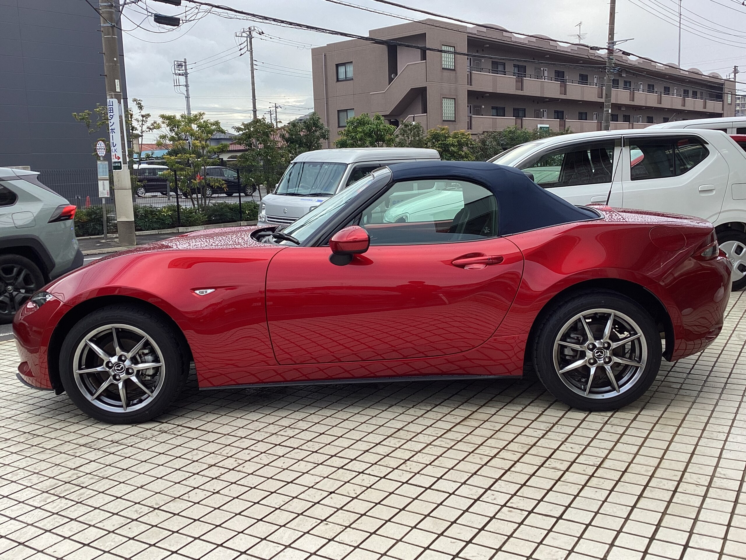2022 Mazda Roadster — photo 2