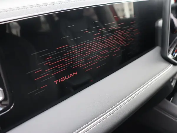 Volkswagen Tiguan TDI 4Motion Elegance Diesel Turbo 4WD — photo 9
