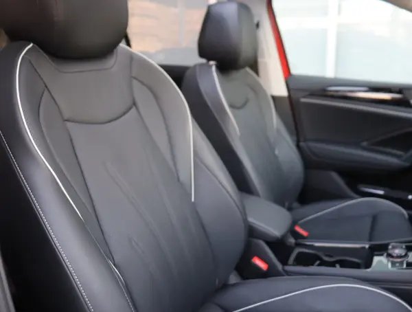 2025 Volkswagen Tiguan — photo 3
