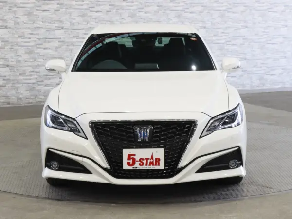 2018 Toyota Crown — photo 8 | Tuminion Kenya