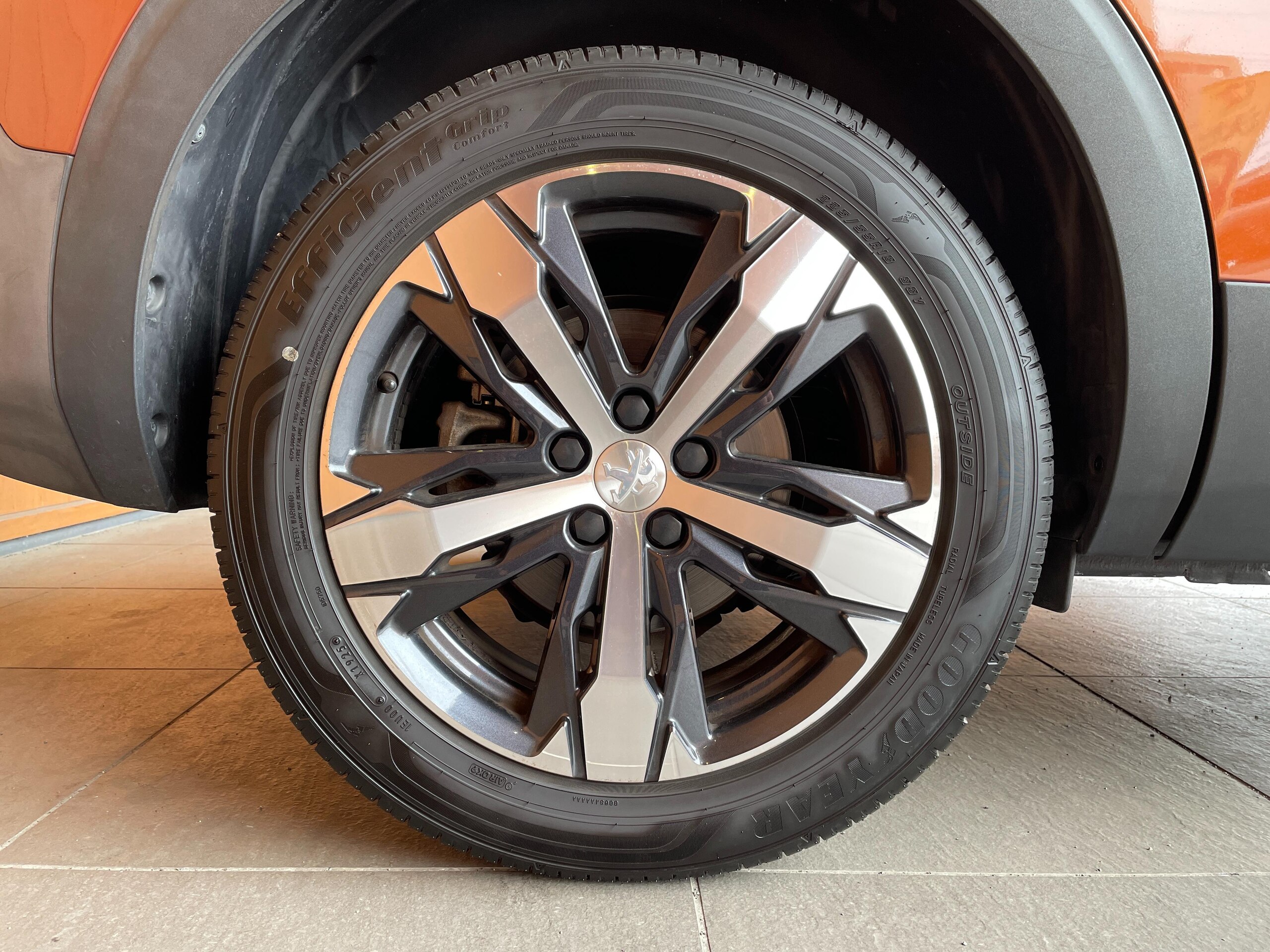 Peugeot 5008 GT BlueHDi Diesel Turbo — photo 9