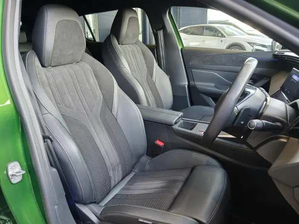 Peugeot 308GT BlueHDi Diesel Turbo — photo 8