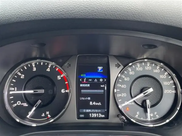 2022 Toyota Hilux — photo 3