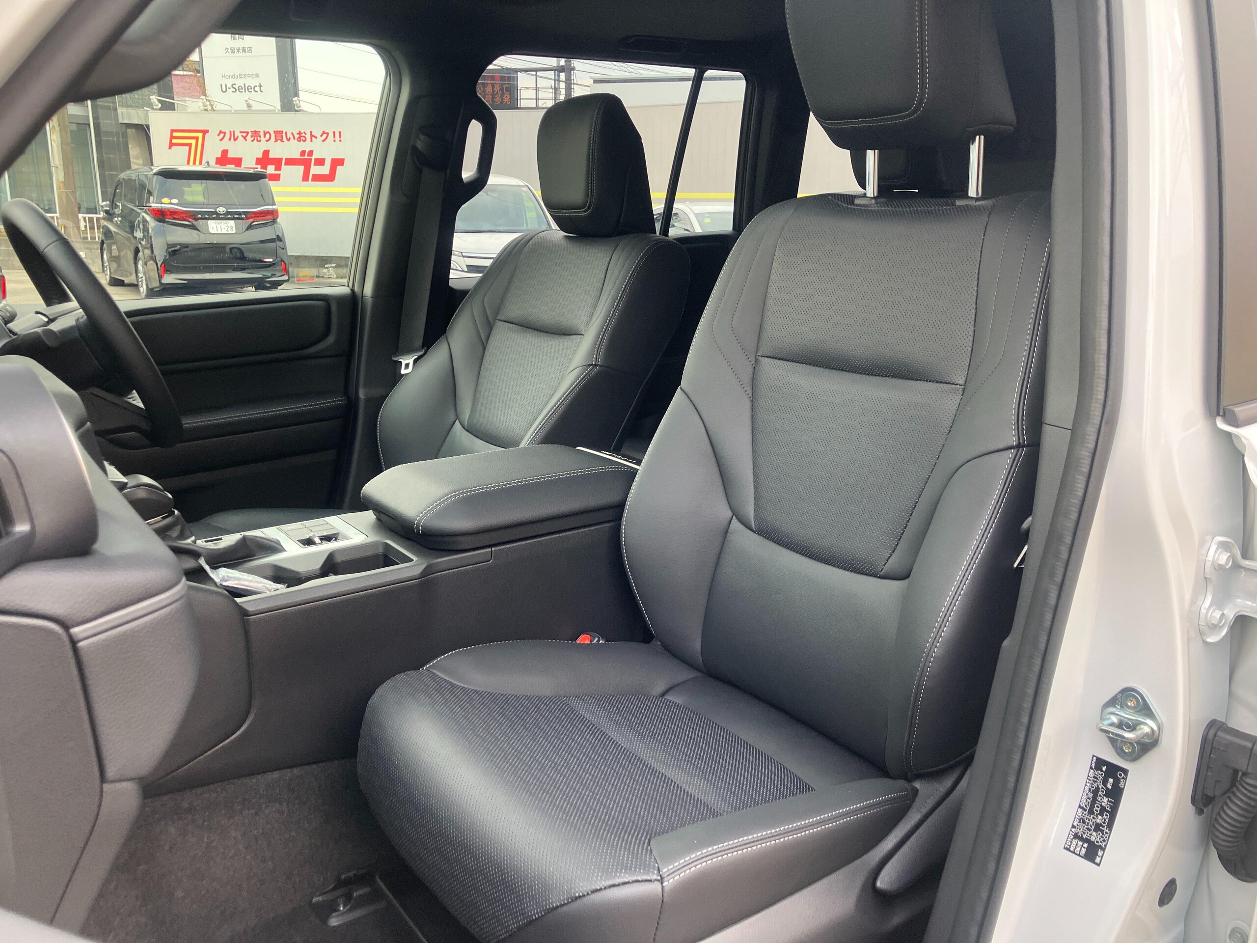 Toyota Land Cruiser 250 2.7 VX 4WD — photo 8