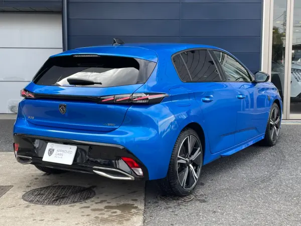 2025 Peugeot 308 — photo 2