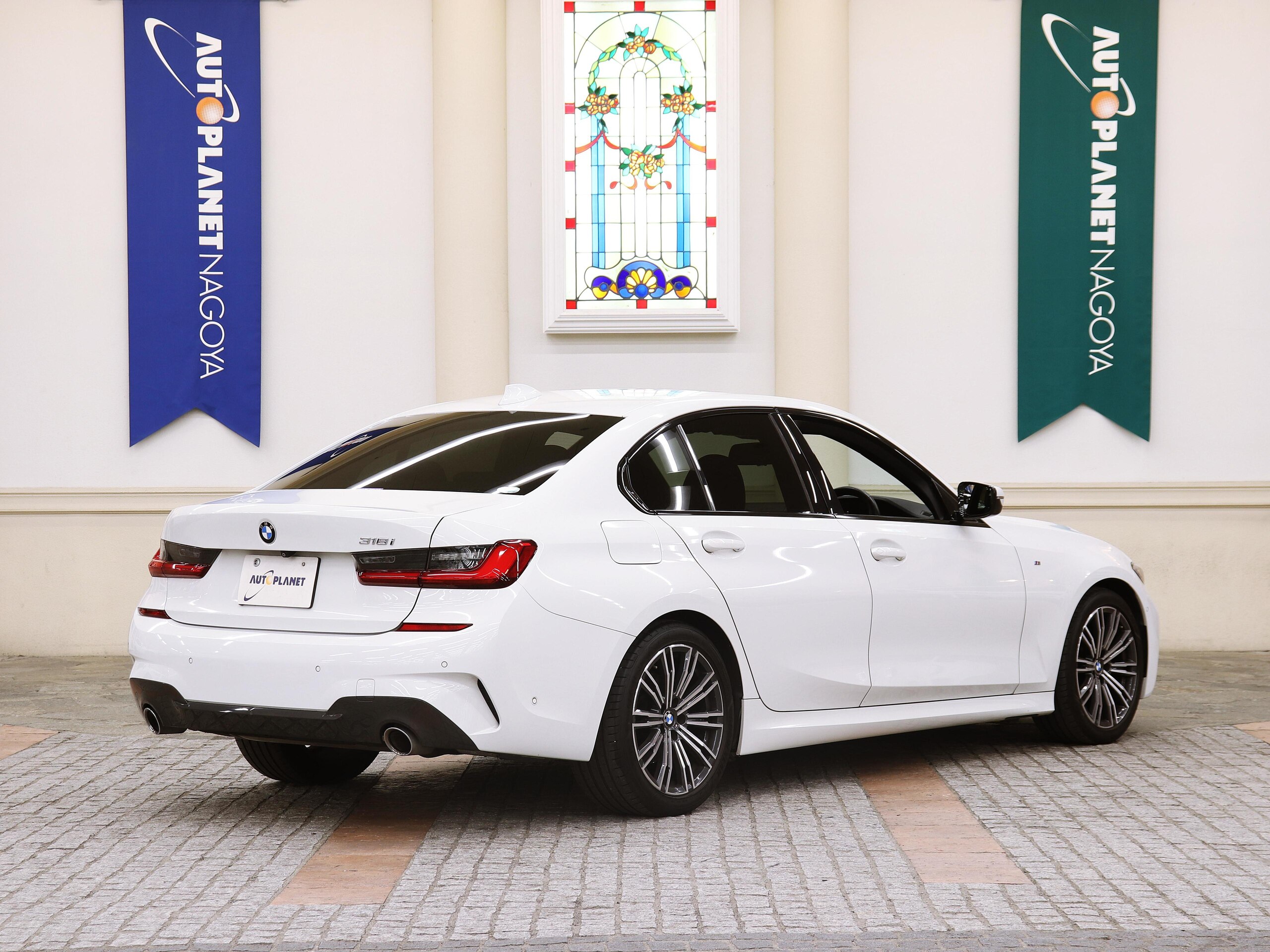 2021 Bmw 3 Series — photo 3