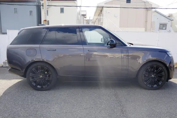 Land Rover Range Rover Autobiography 3.0L D300 Standard Wheelbase Diesel Turbo 4WD — photo 9