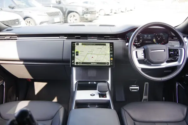 2025 Landrover Rangerover — photo 3