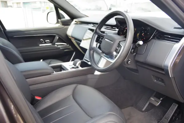 Land Rover Range Rover Autobiography 3.0L D300 Standard Wheelbase Diesel Turbo 4WD — photo 7