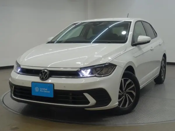 2024 Volkswagen Polo — photo 1